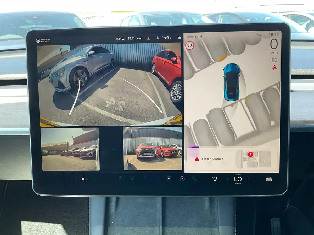 2022-tesla-model-y-e-long-range-big-27