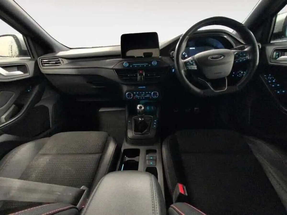 2019-ford-focus-15t-st-line-x-182ps-hatchback-big-4