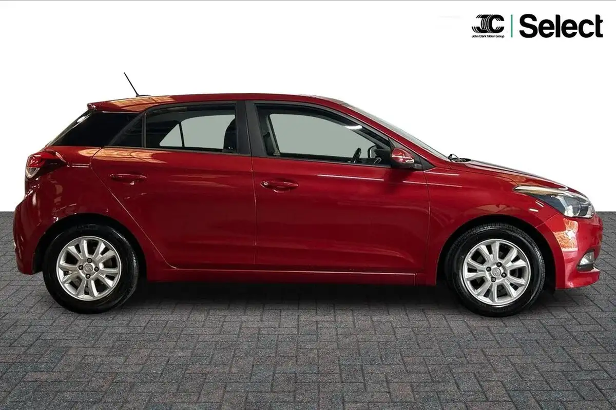 2016-hyundai-i20-12-se-hatchback-5d-big-11