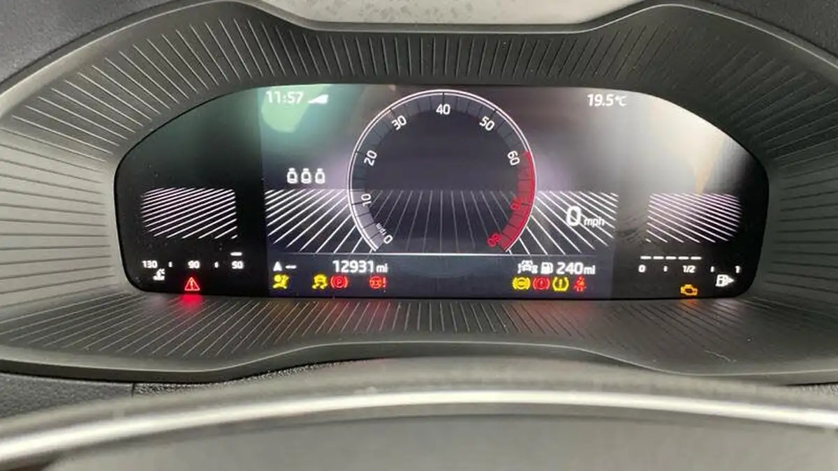 2023-skoda-karoq-15-tsi-se-l-big-23