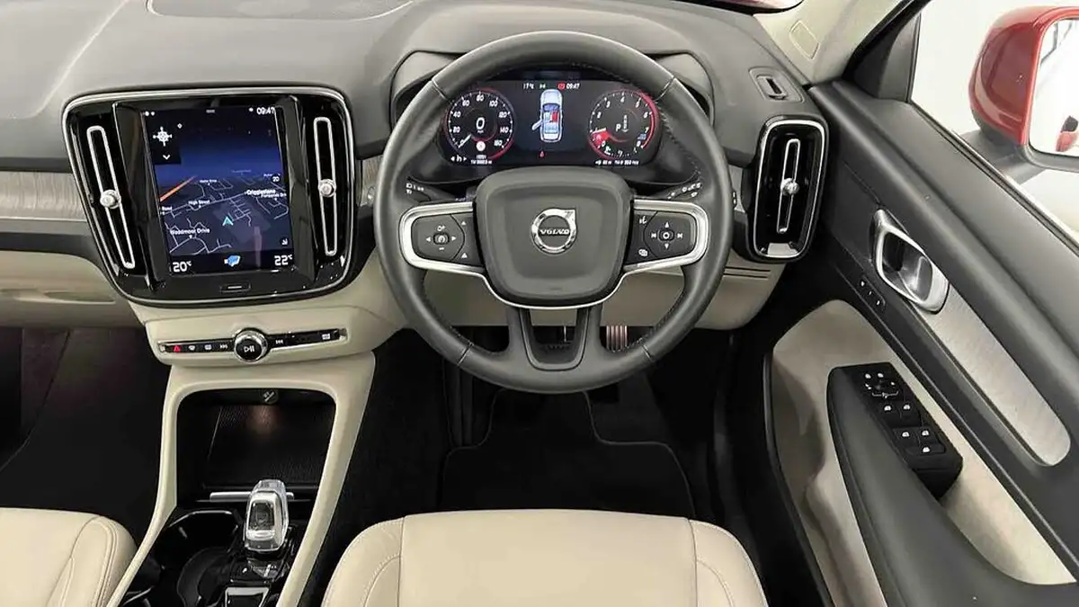 2021-volvo-xc40-15-t3-inscription-161bhp-auto-big-10