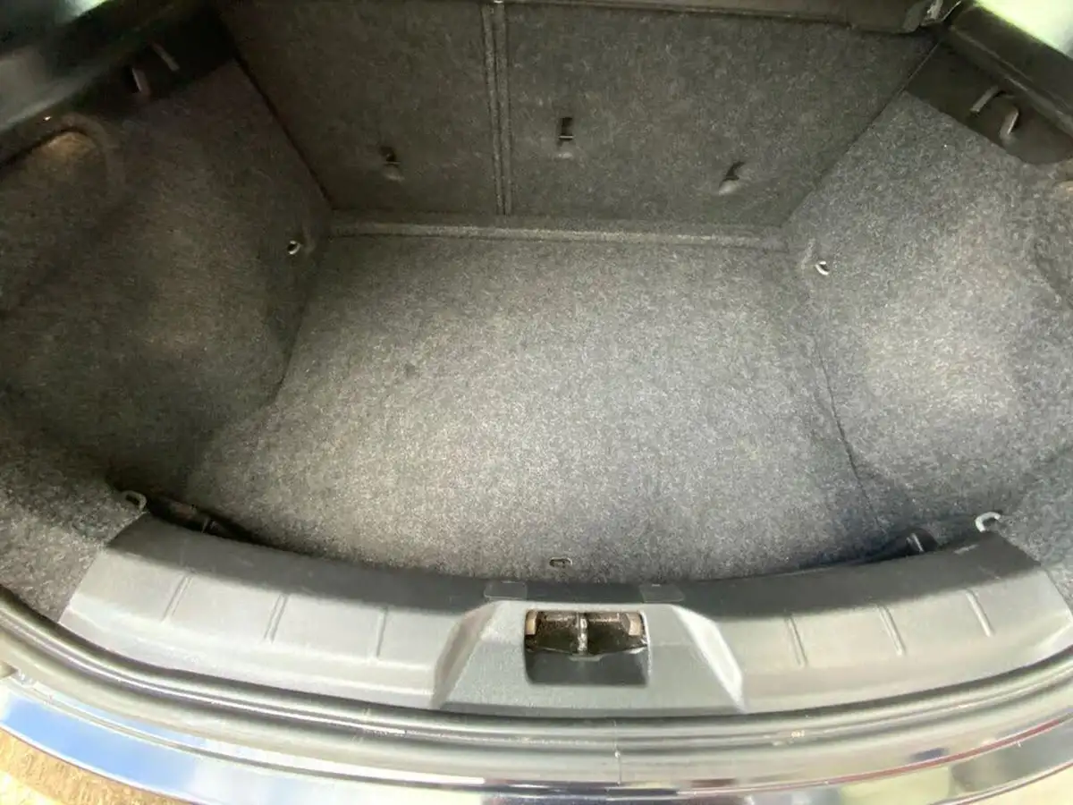 2013-volvo-v40-20td-d3-se-lux-nav-ss-geartronic-big-29