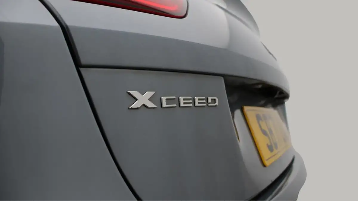 2022-kia-xceed-10-t-gdi-2-big-21