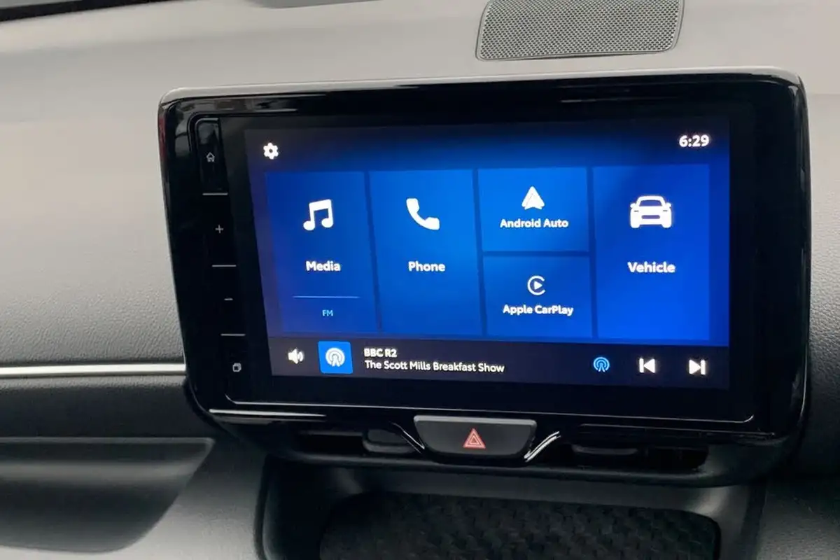 2024-mazda-mazda2-15-exclusive-line-big-24