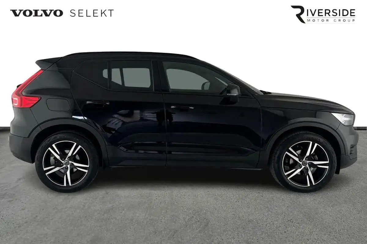 2022-volvo-xc40-15-t3-r-design-auto-big-3