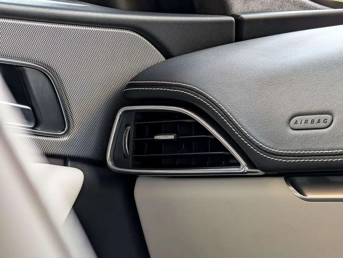 2020-jaguar-f-pace-50-v8-sc-svr-big-48