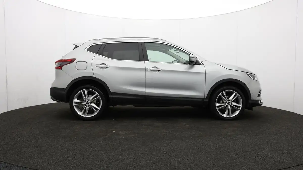 2019-nissan-qashqai-13-dig-t-n-motion-140ps-big-34