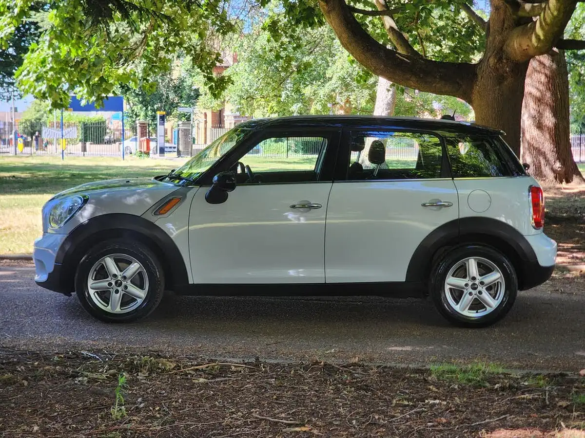 2013-mini-countryman-16-cooper-pepper-big-16