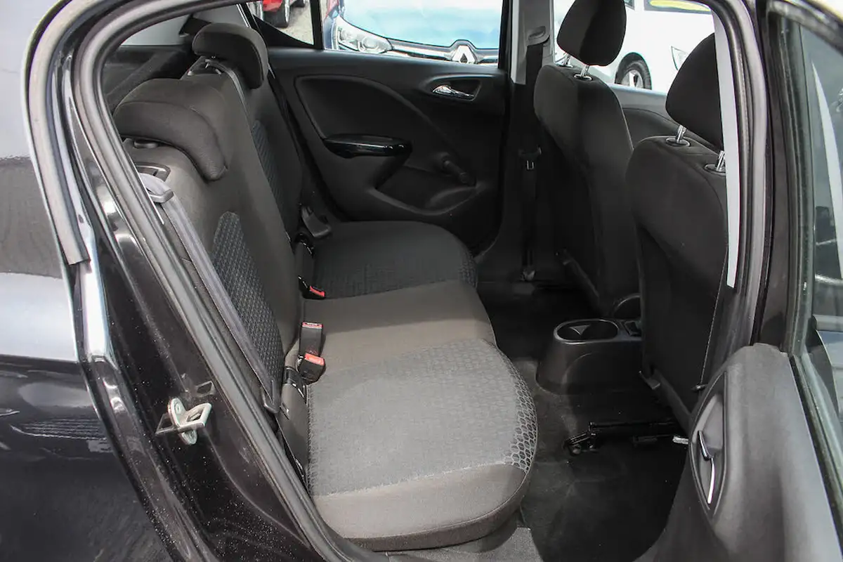 2015-vauxhall-corsa-14-excite-ac-90ps-ecoflex-5d-1398cc-big-30