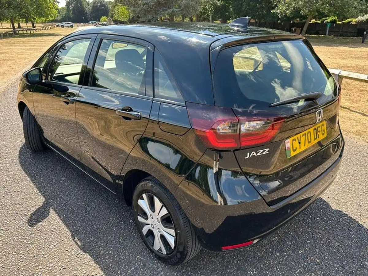 2020-honda-jazz-15-i-mmd-sr-big-40