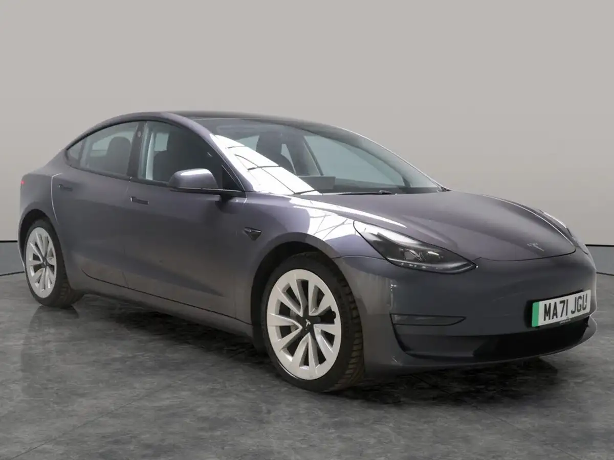 2021-tesla-model-3-e-long-range-awd-big-11