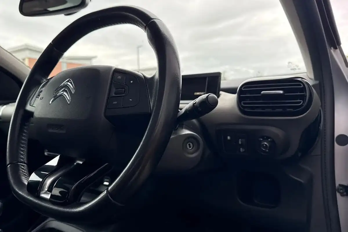2018-citroen-c4-cactus-16bluehdi-flair-big-42