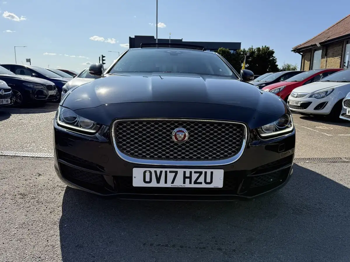 2017-jaguar-xe-20d-portfolio-180ps-awd-1999cc-auto-big-3