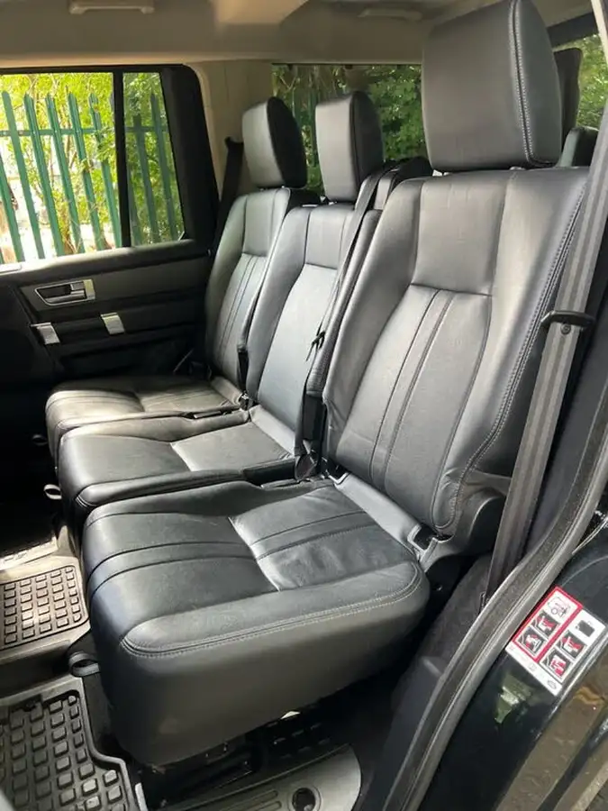 2015-land-rover-discovery-4-30td-se-tech-big-12