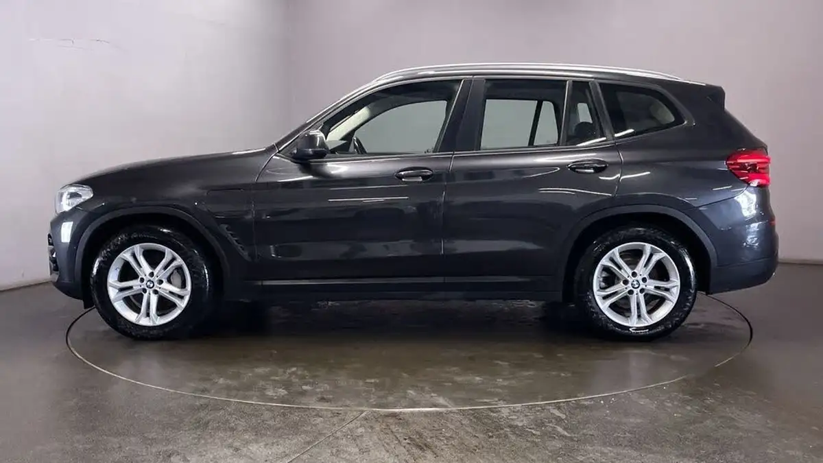2021-bmw-x3-20-xdrive-30e-se-big-4