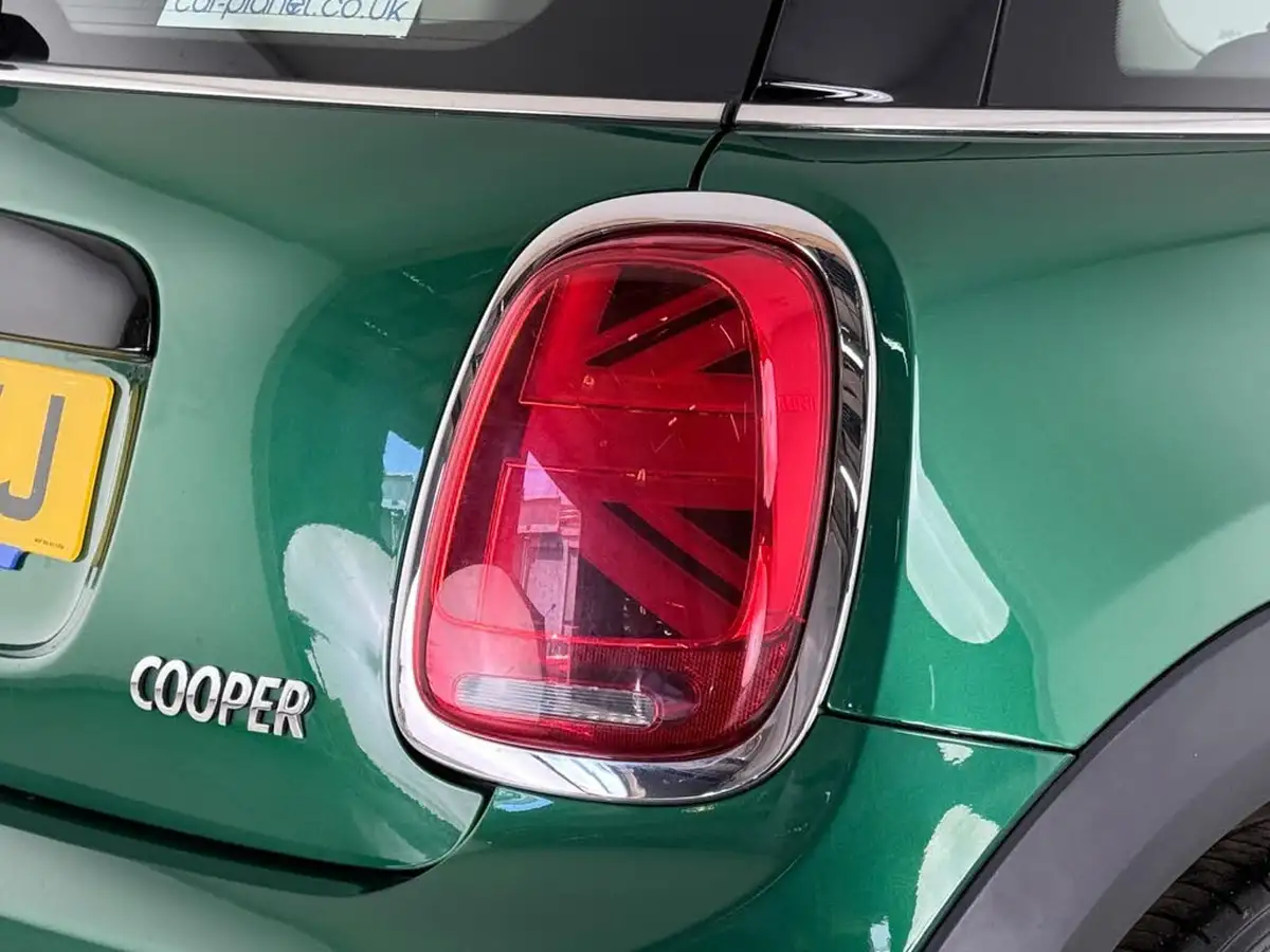 2020-mini-cooper-15-cooper-classic-hatchback-3d-auto-big-10