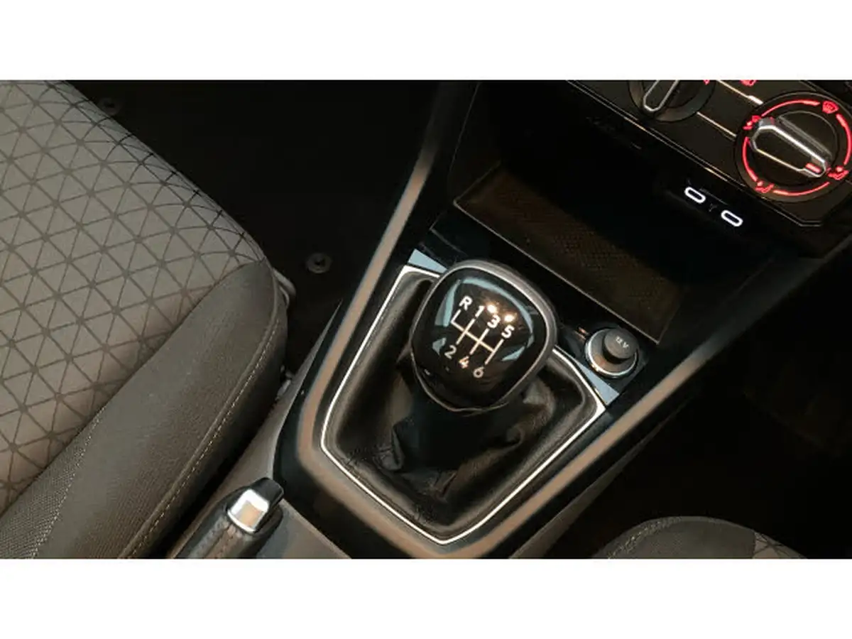 2021-volkswagen-t-cross-10-tsi-se-110ps-big-13