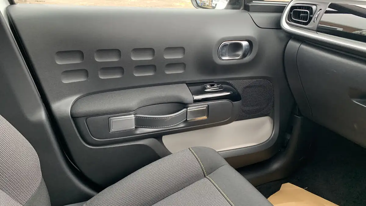 2024-citroen-c3-12-puretech-plus-83ps-big-40
