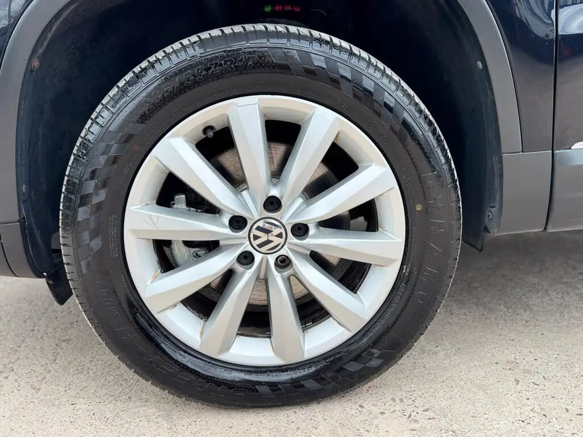 2013-volkswagen-tiguan-20tdi-match-140ps-4wd-dsg-big-52