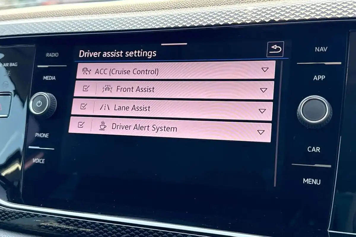 2023-volkswagen-polo-10-tsi-life-big-51