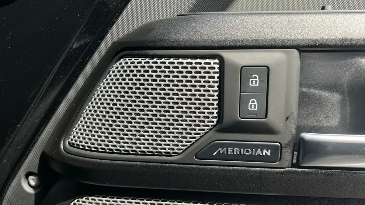 2025-cupra-born-e-v2-edition-big-24