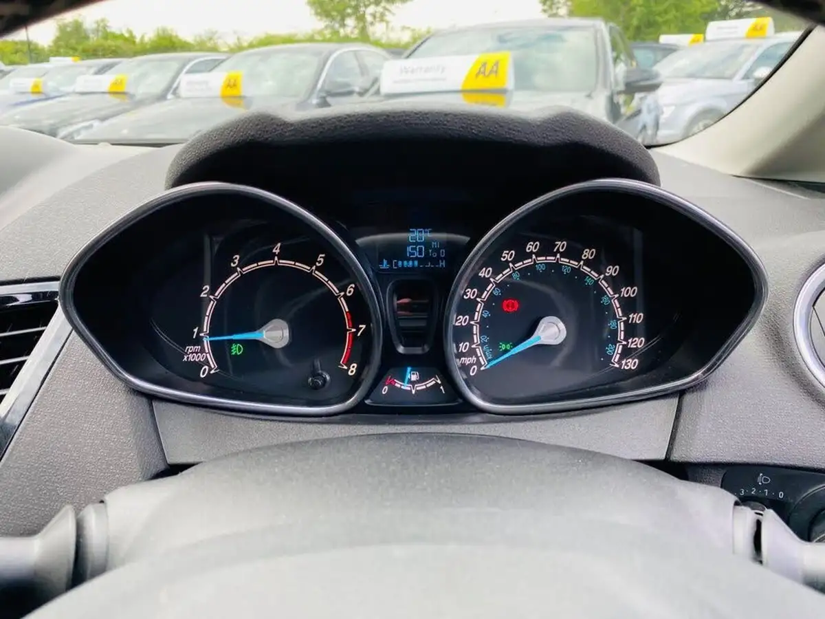 2016-ford-fiesta-10-zetec-black-edition-5d-big-19