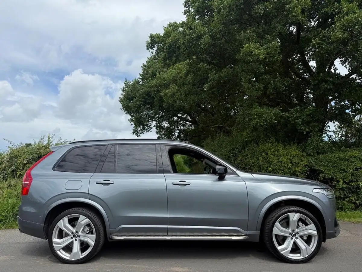 2020-volvo-xc90-20-t8-r-design-twin-engine-big-4