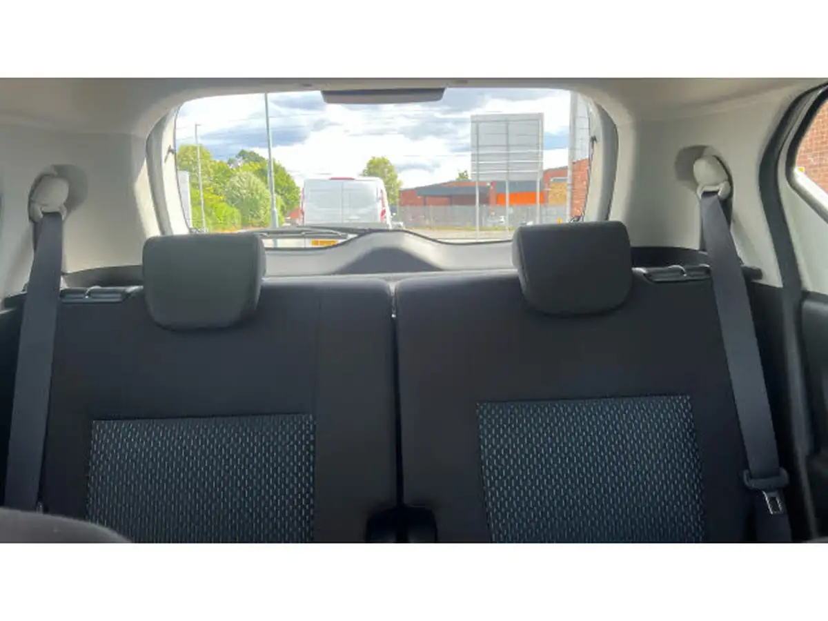 2024-suzuki-ignis-12-dualjet-sz-t-big-14