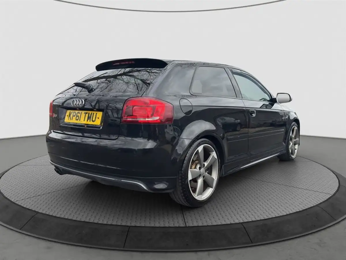 2011-audi-s3-20-black-edition-hatchback-3d-s-tronic-big-6