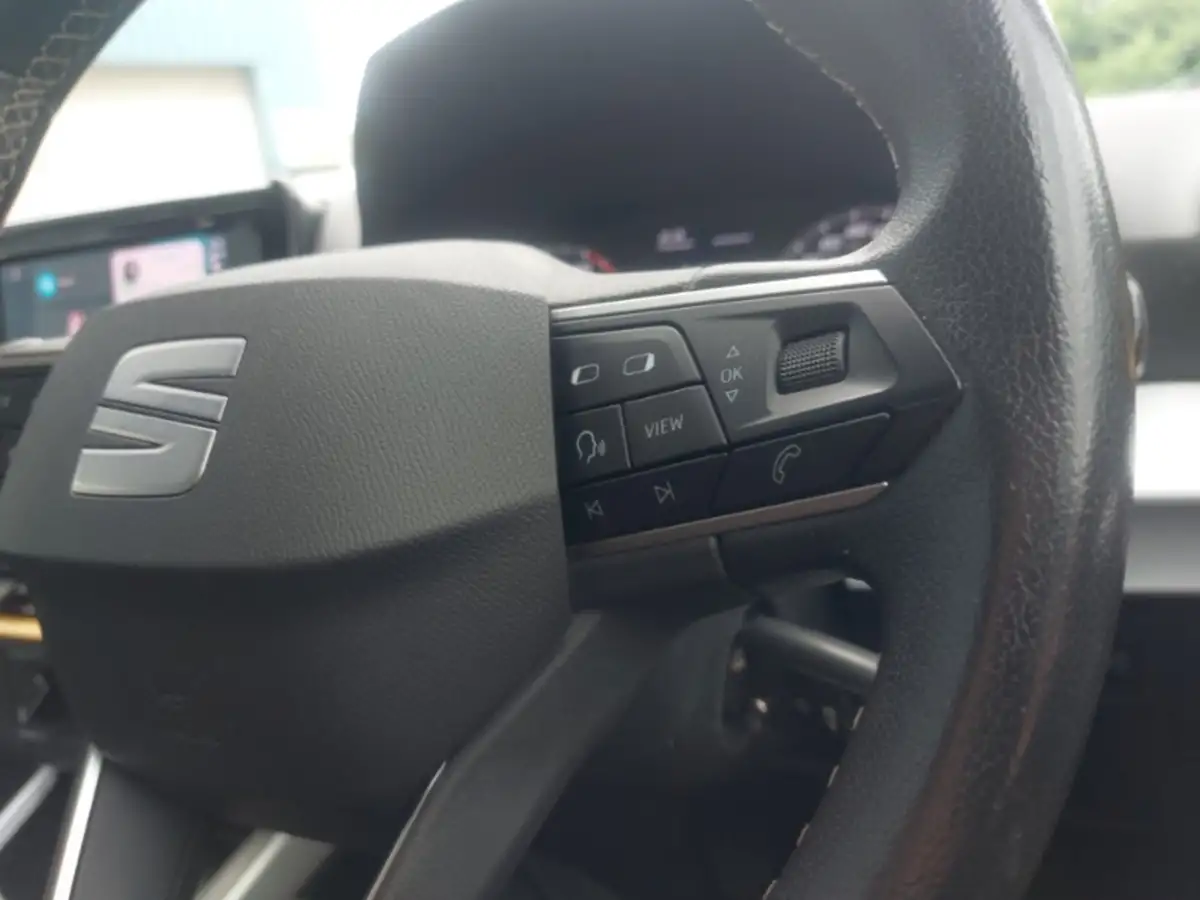 2019-mini-countryman-15-cooper-classic-big-17