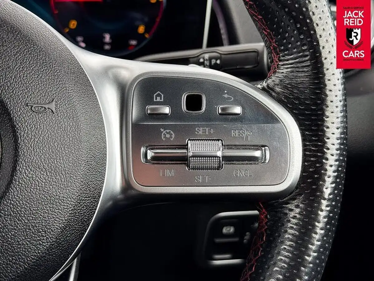 2020-mercedes-benz-glb-class-20d-glb220d-amg-line-premium-5-big-8