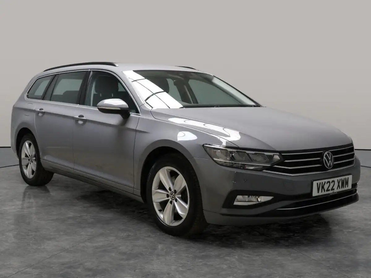 2022-volkswagen-passat-20tdi-se-nav-150ps-estate-5d-big-10