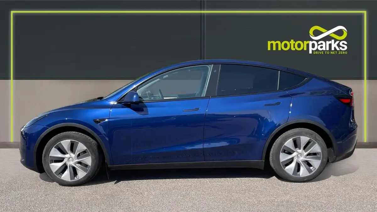 2023-tesla-model-y-e-rwd-big-5