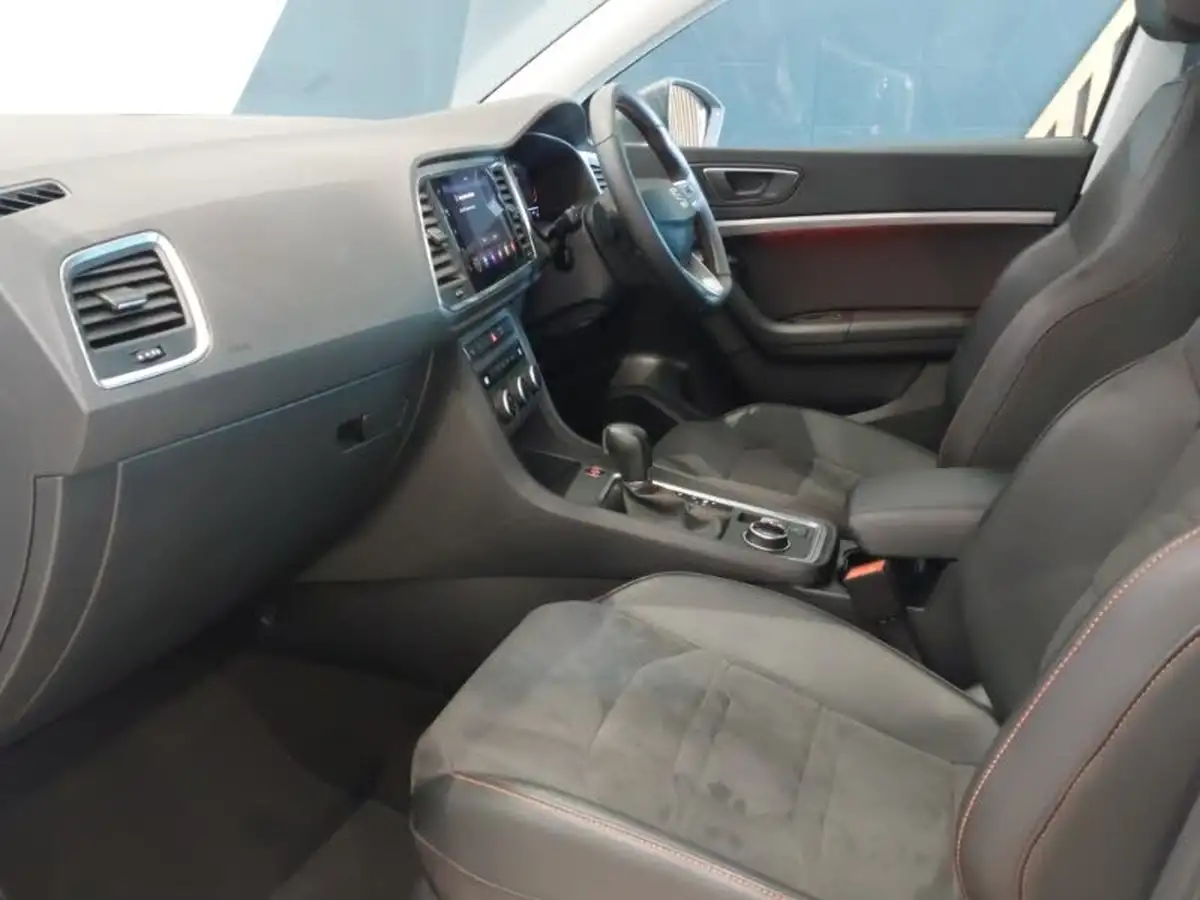 2024-seat-ateca-15-ecotsi-fr-dsg-big-4