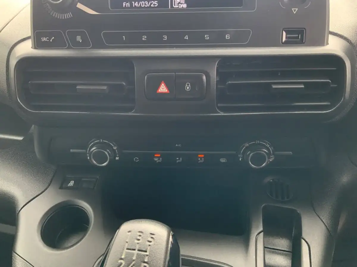 2020-vauxhall-combo-15cdti-sportive-2300-100pseu6dt-l1h1-panel-big-29