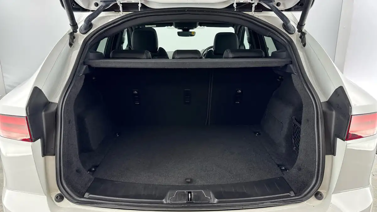 2019-jaguar-e-pace-20-i4-r-dynamic-hse-200ps-big-14