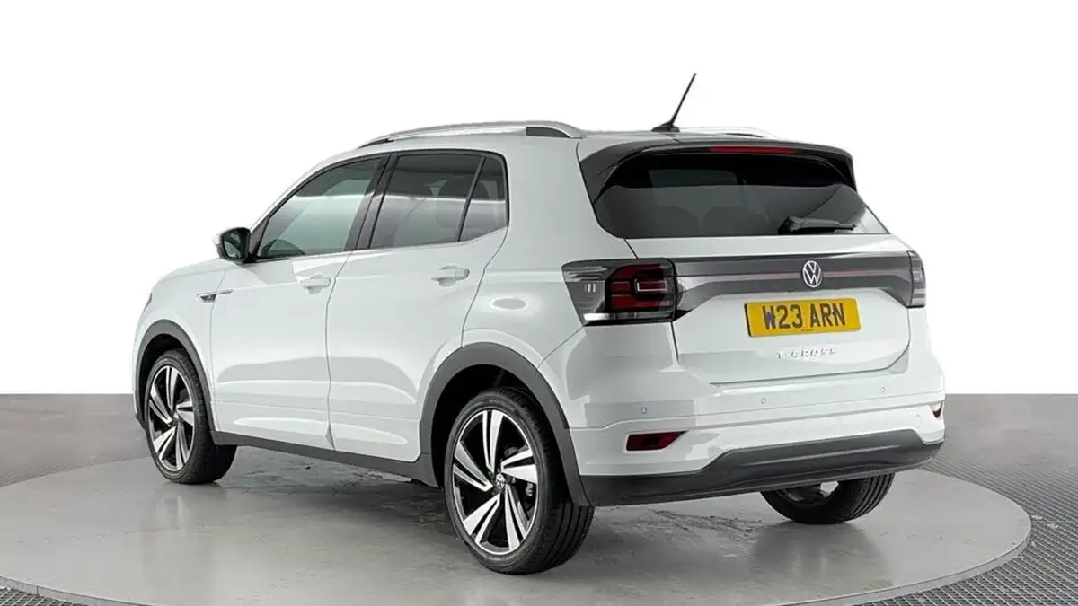 2023-volkswagen-t-cross-10-tsi-r-line-dsg-big-5