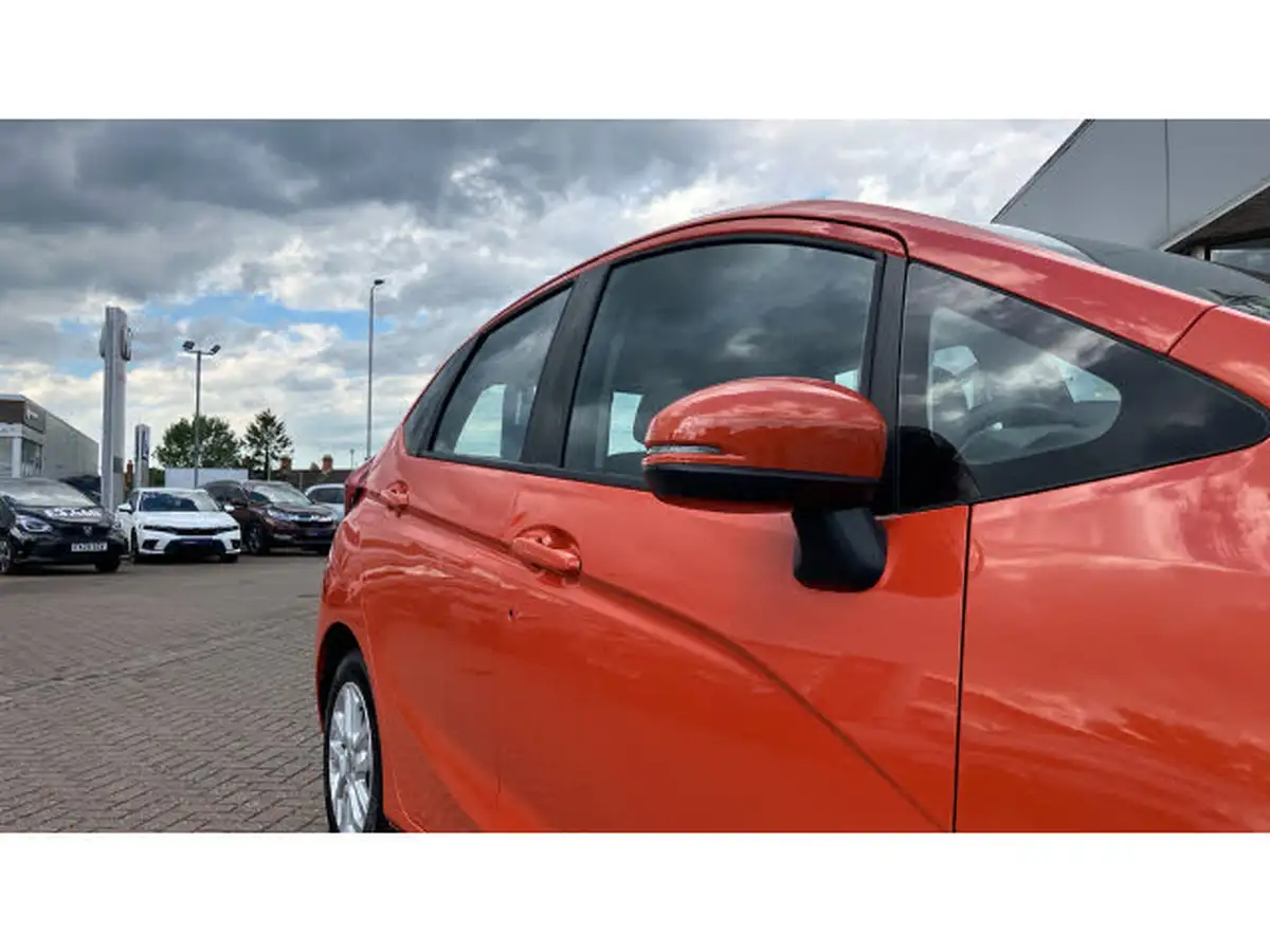 2018-honda-jazz-13-i-vtec-se-big-15