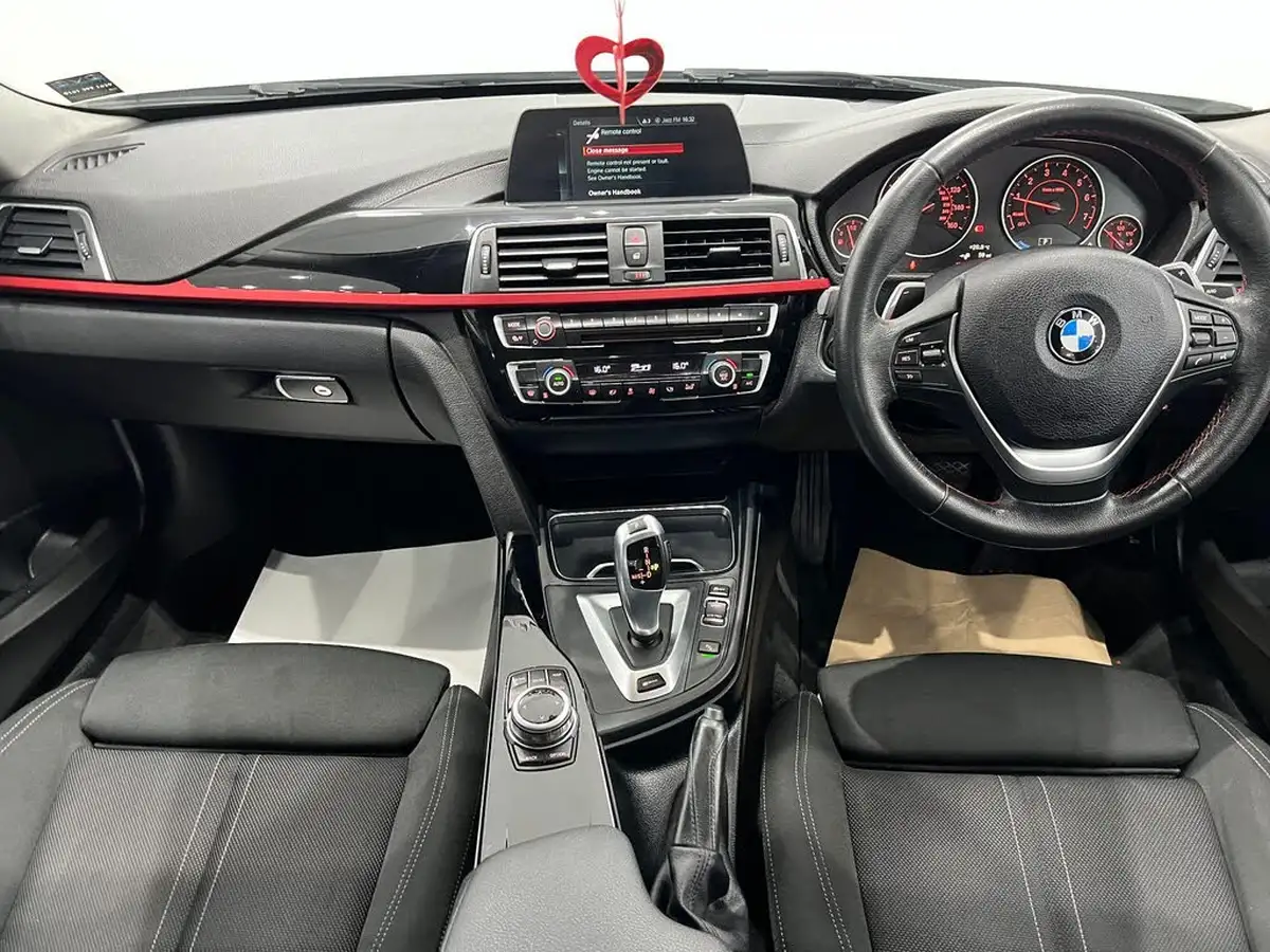 2017-bmw-3-series-20-330e-sport-big-33