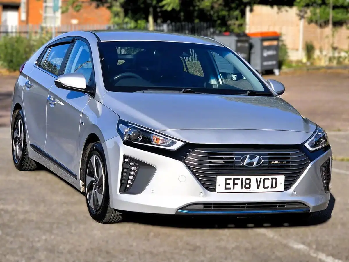 2018-hyundai-ioniq-16-gdi-premium-se-hybrid-big-5
