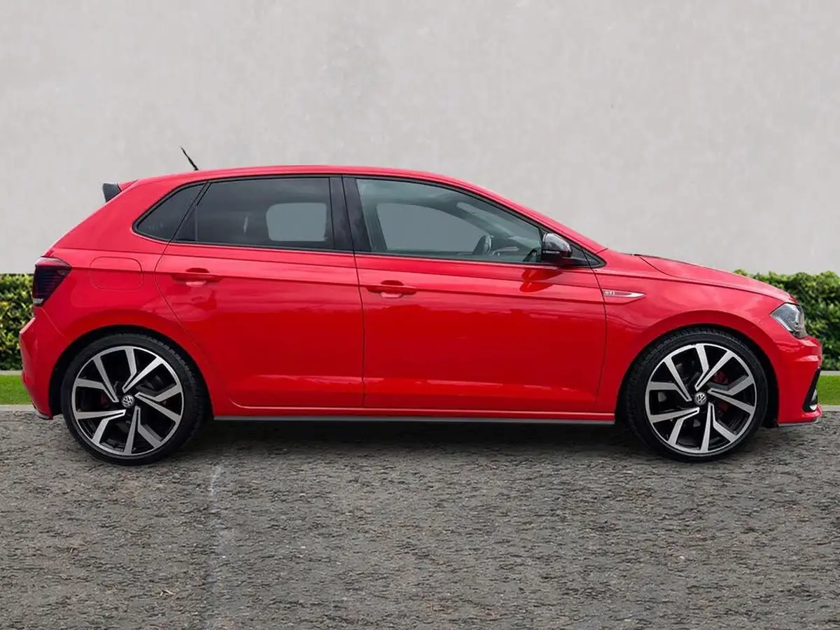 2019-volkswagen-polo-20-tsi-gti-big-1