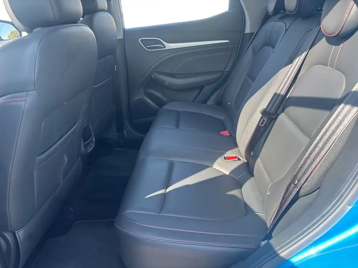 2021-mg-zs-suv-15-vti-tech-exclusive-big-25