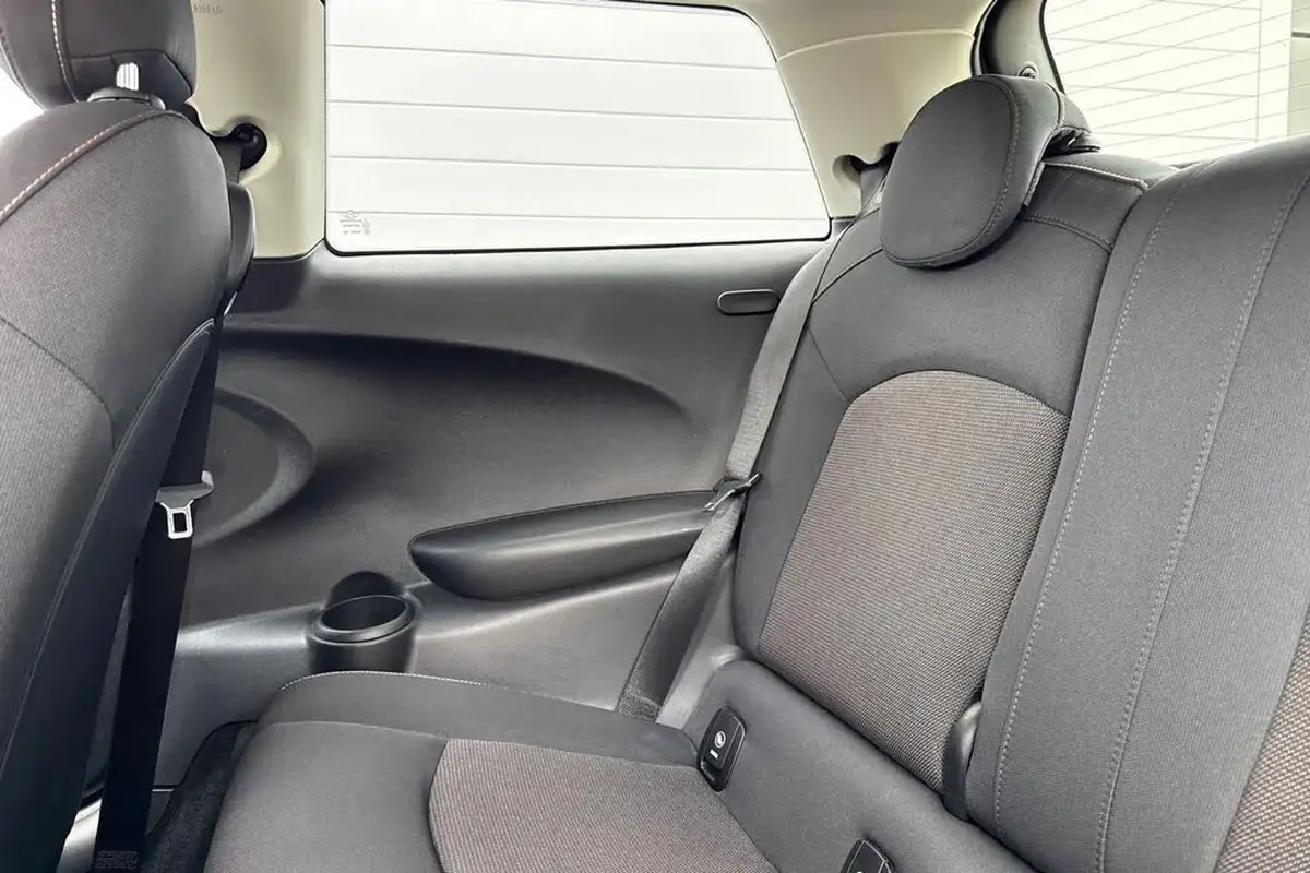 2020-mini-cooper-15-cooper-classic-hatchback-3d-auto-big-37