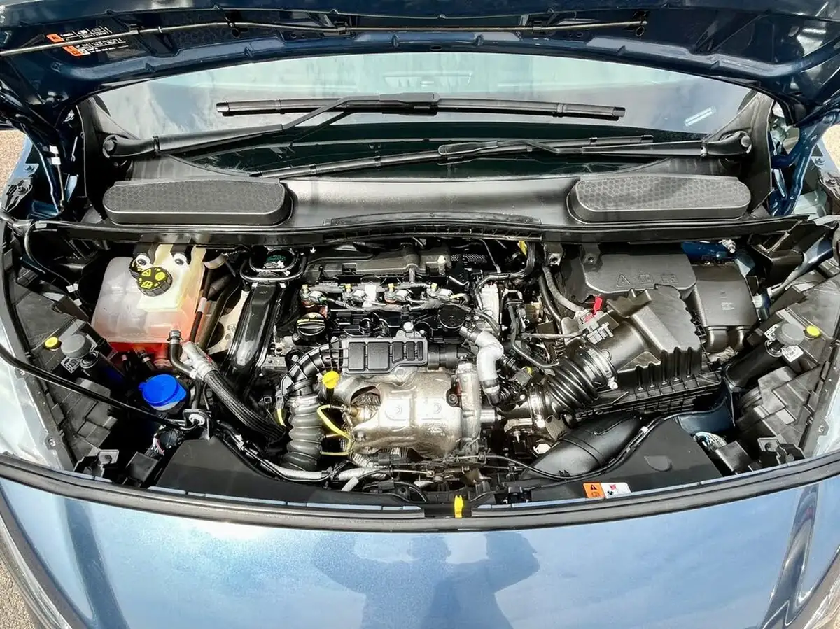 2022-ford-grand-tourneo-connect-15-active-120ps-ecoblue-1499cc-powershift-big-6