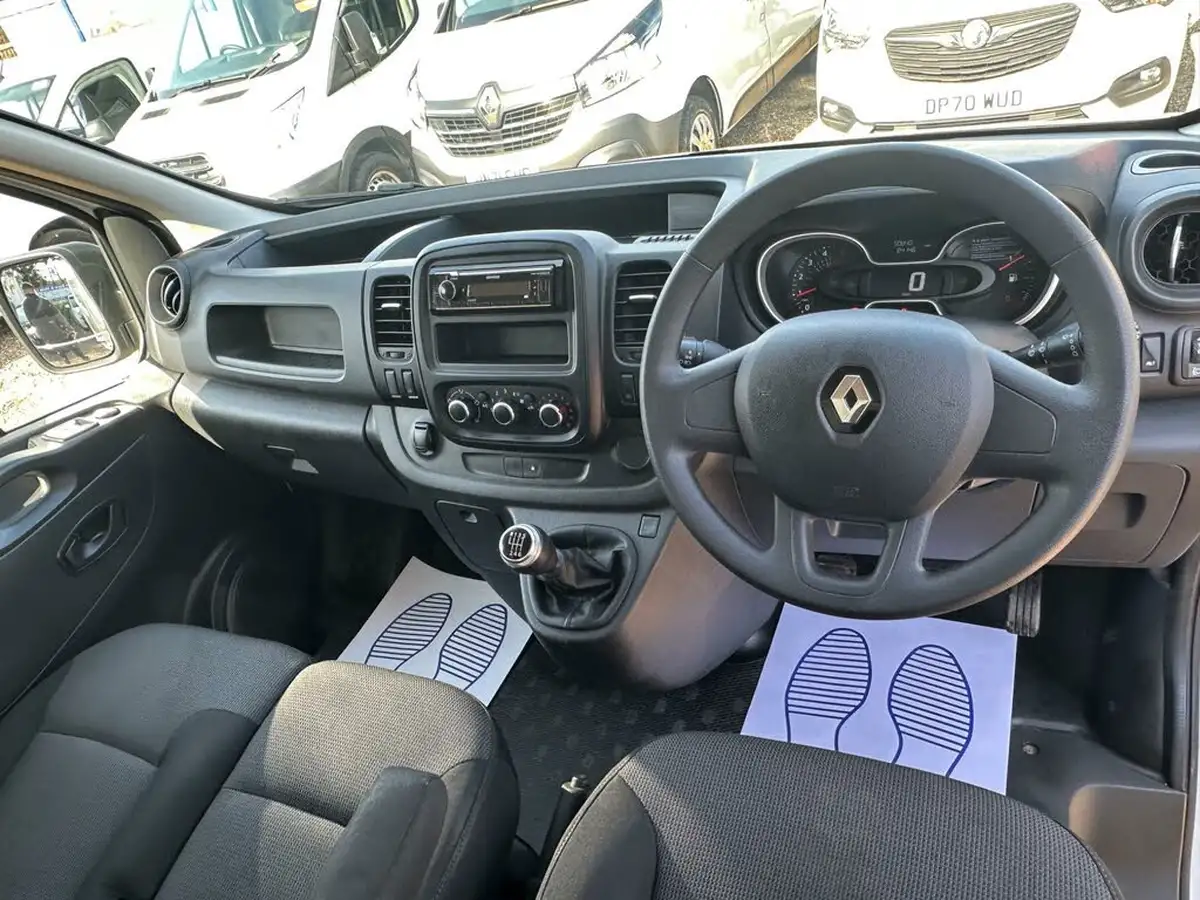 2021-renault-trafic-20dci-ll30-energy-120-business-panel-big-9