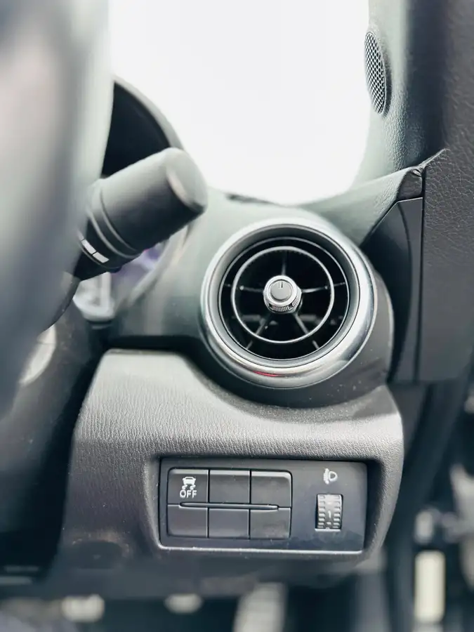 2017-abarth-124-14-multiair-spider-big-32