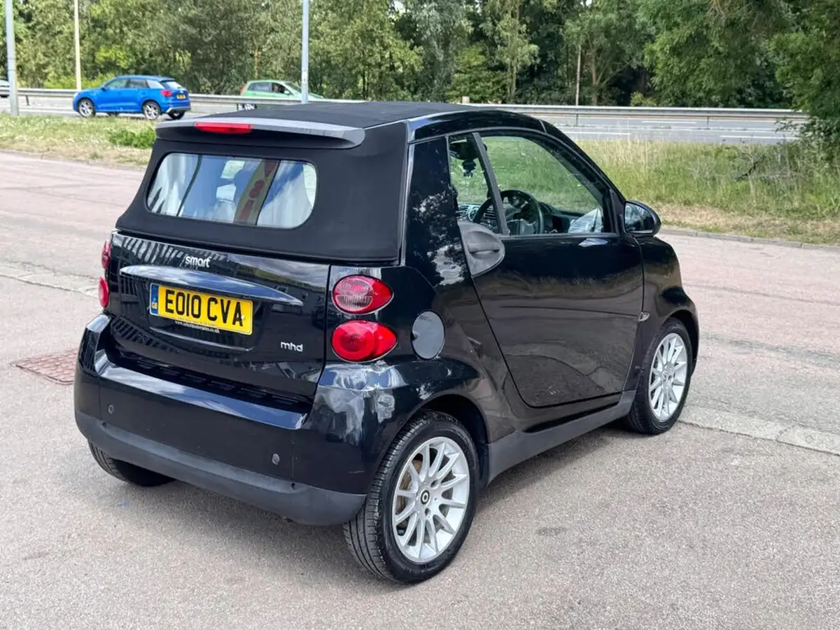 2010-smart-fortwo-10-passion-71bhp-cabriolet-big-10
