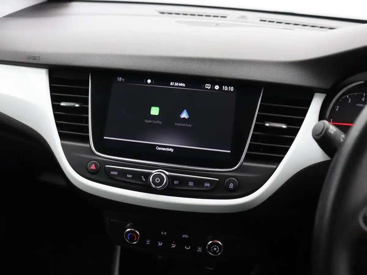 2020-vauxhall-crossland-x-12-sri-nav-110ps-big-27