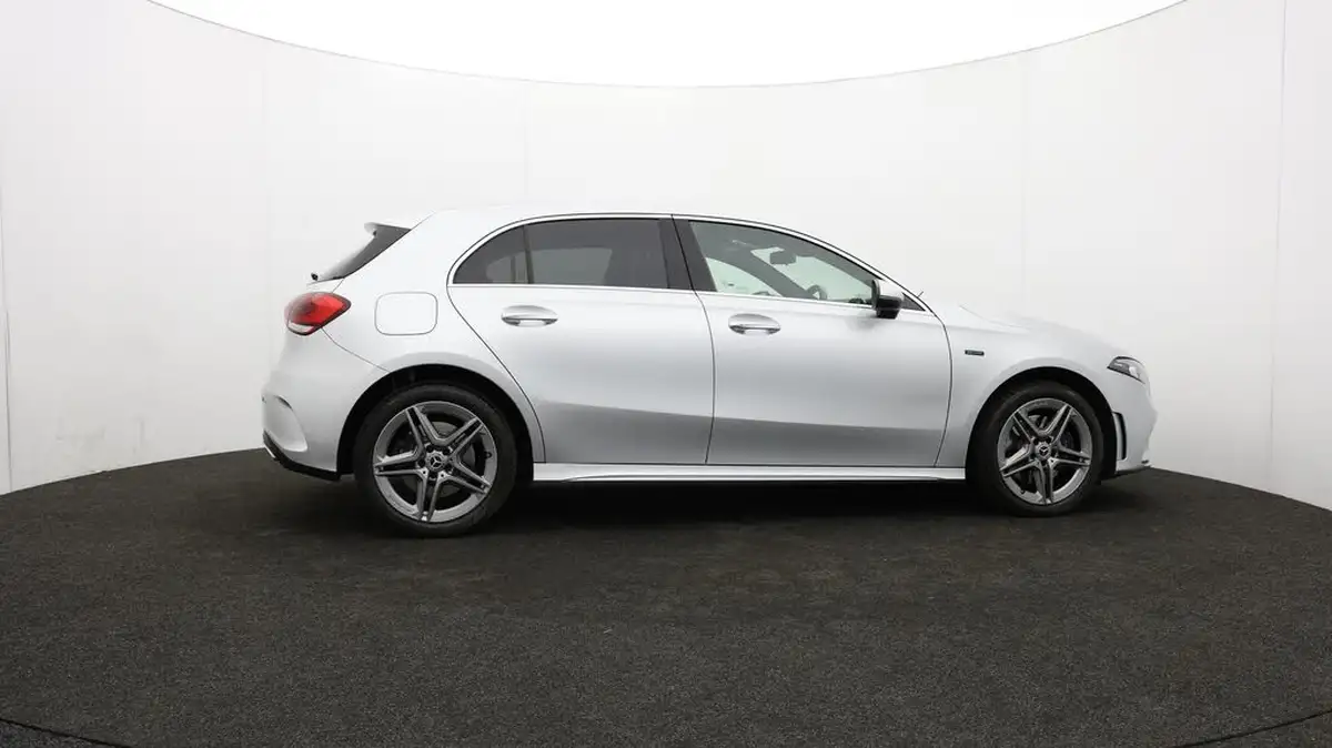 2021-mercedes-benz-a-class-13-a250e-amg-line-hatchback-5d-big-25