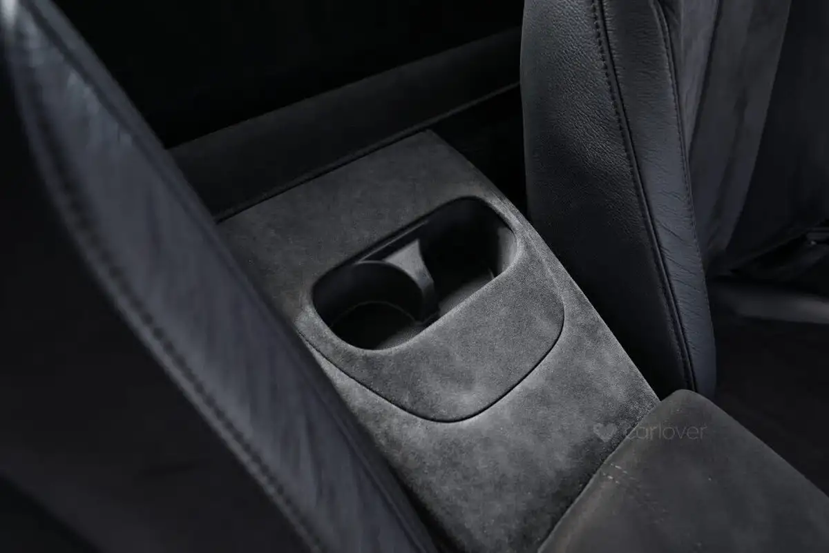 2021-aston-martin-vantage-40-v8-vantage-coupe-big-73